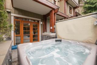 Fitzsimmons Walk 35 by Outpost Whistler - Whistler - 9