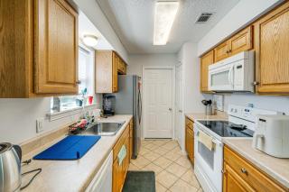11 Mi to Lewisville Lake Family Home in Denton - Denton - 8