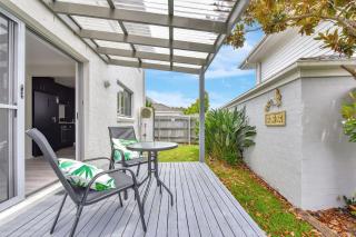 Seaspray Haven, 10 Seaspray Ave - air con, complex pool, Wi-Fi, Linen - Nelson Bay - 4