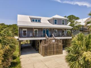 Great Escape to Dauphin Island - Fun for the whole family! Tremendous gulf views - one minute to the boardwalk! home - Dauphin Island - 0