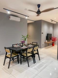 Paradigm Platino Marvel 3BR 10PAX - Johor Bahru - 2