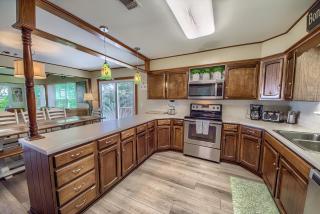 CL 1232 Texas Rose - Canyon Lake - 6