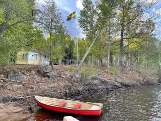 Cozy house in entire private Island Mocklen lake - Älmhult - 0