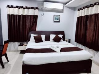 HOTEL SHIVANGI PREMIUM Near Sea Beach and Jagannath Temple road - Restaurant- Wi-Fi - Lift and Parking Facilities - Fully Air Conditioning Hotel - A Top Rated Luxuary Hotel - Puri - 1