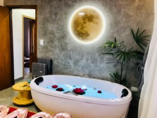 Uai House Casa com Jacuzzi, cromoterapia e colchão massageador - Poços de Caldas - 0