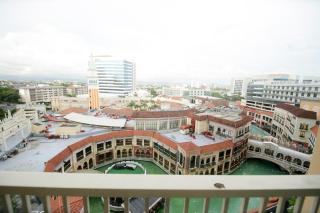 Venice Grand Canal View Condo - Manila - 4