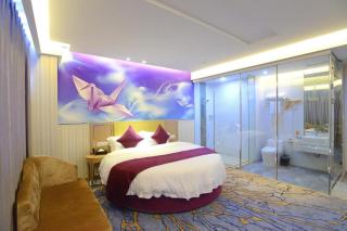 Crystal Love There Hotel - 7