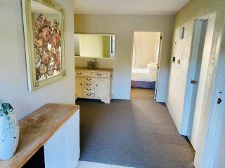 Peninsula Paradise - 2