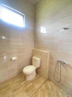 Bedugul Lake View Inn - 2