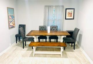 Spacious 3 Bedroom , 1 Bath House Pet friendly - - 9