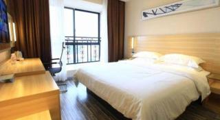 City Comfort Inn Guilin North High Speed Railway Station Square - Guilin - 5