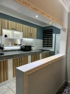 Résidence Béthel, Logpom- Groupe électrogène, Eau chaude, WiFi, Gardien, Parking - 8