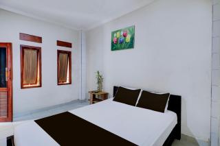 Collection O Budget Door Legian Inn @Poppies Road - 3