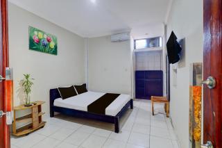 Collection O Bali near Beachwalk Shopping Center formerly Budget Door Legian Inn - 7