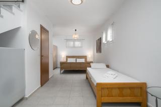 Nikiti Sea Breeze by Luxlikehome - 6