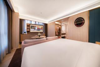 Crystal Hotel in Universal Tongzhou Resort Beijing - 1