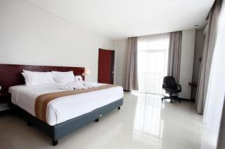 Karlita Hotel Tegal - Tegal - 2