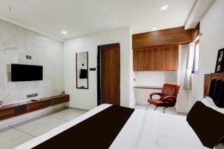 Hotel O Shubh Sankalp - Ahmedabad - 9