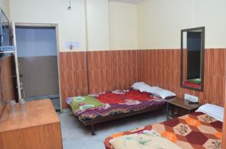 HOTEL SREE SAVITRI Near Shree Baba Baidyanath Jyotirlinga Temple - Free Wifi And Parking Facilities - Spacious and Fully Air Conditioned Rooms - Best Hotel In Deoghar - Deoghar - 2