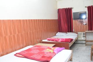HOTEL SREE SAVITRI Near Shree Baba Baidyanath Jyotirlinga Temple - Free Wifi And Parking Facilities - Spacious and Fully Air Conditioned Rooms - Best Hotel In Deoghar - Deoghar - 5