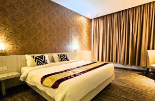 Alltrue Sydney Hotel Batam Center - 5
