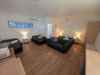 Moffat Beach Motel Caloundra - Caloundra - 8