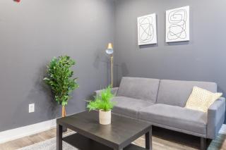 Spacious 3-bed,3bath, King Beds, Tv ,washerdryer - 0