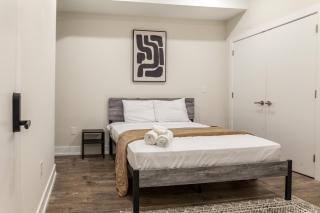 City 3bed3bathkingbedsstreetparking -wd - 5