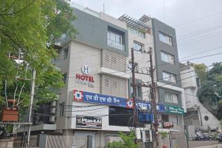 Hotel Future Inn - Bhopal - 0