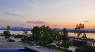 THE S VILLAS HOTEL - Nakhon Phanom - 1
