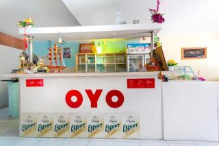 OYO 885 You And Me House - Strand Patong - 4