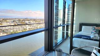 Melbourne Lifestyle Apartments - Best Views on Collins - 3
