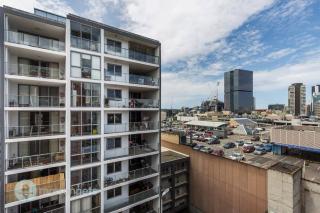 Modern 2-Bedroom Apartment 7mins to Paramatta Train Station - Sydney - 1