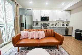 1bed1bath-central-kingbedwdwifi - 0