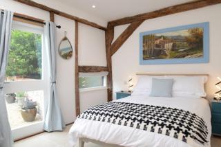 The Old Ironhouse - Hungerford - 6