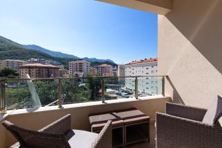 Partial sea view heaven - Budva - 9