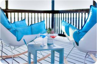 Lakefront Cottage with Spacious Deck and Great Views in NY - - 2