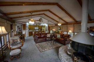 Riverfront Cabin with Spacious Interior, Large Deck and Views in Texas - Wimberley - 2