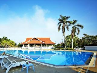 Pinehurst Golf Club and Hotel - Pathum Thani - 8