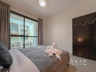 Rare Holiday Homes - Jumeirah Village Circle - La Riviera Estates B - R106 - Dubai - 9