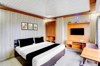 SPOT ON Hotel Doon Lotus | Iconic Rooftop Cafe | Party Hall - 6