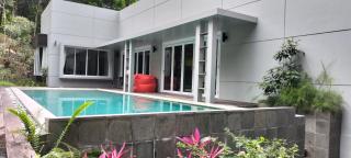 La Quoriena Botanical Villa & Cafe' - Labuan Bajo - 0
