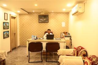 Hotel Future Inn - Bhopal - 1