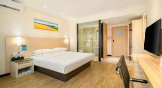 City Comfort Inn Wuzhou Wangcheng Square - Wuzhou - 2