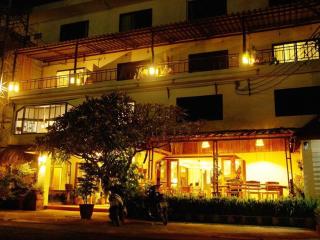 Phumanee Home Hotel - Fang - 9