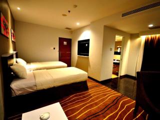 D Maleo Hotel Makassar - Makassar - 4