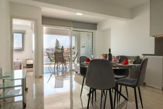 Modern 1BR Apt in Limassol Center, AC, Balcony, Parking - Limassol - 7