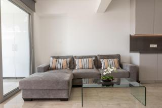 Modern 1BR Apt in Limassol Center, AC, Balcony, Parking - Limassol - 3