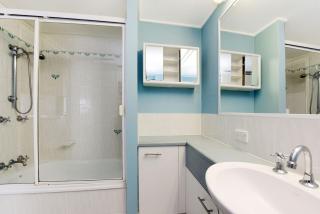 Lindomare Unit 18, 11 Orvieto Tce, Kings Beach - Caloundra - 3