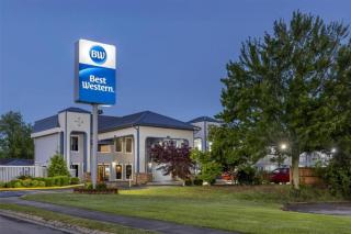 Best Western Fairwinds Inn - 7